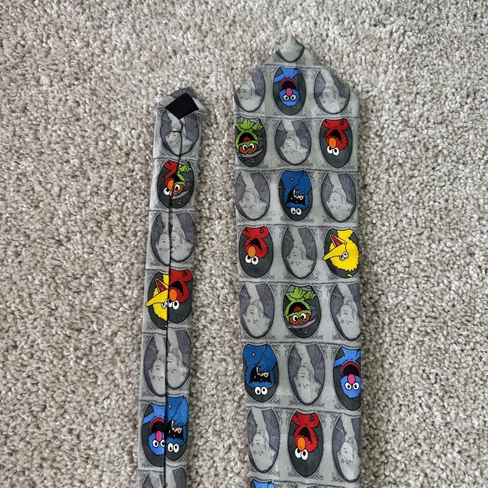 Sesame Street Tie Mens One Size Multicolor Elmo Big Bird Money Cartoon Novelty